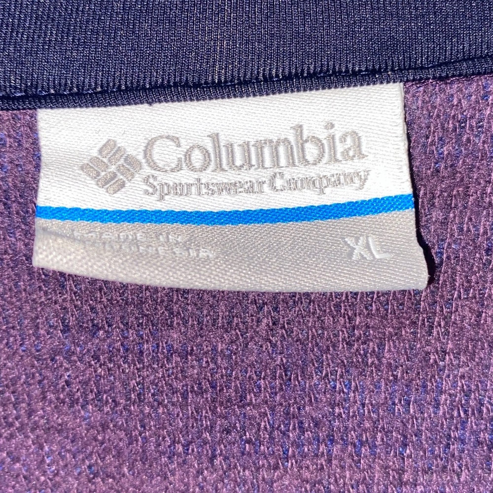 Columbia 1/2 Zip - Picture 2 of 3